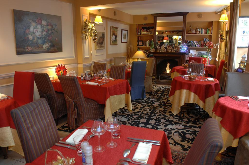 Hostellerie Du Prieure Saint-Prix (Val d'Oise) Exterior foto