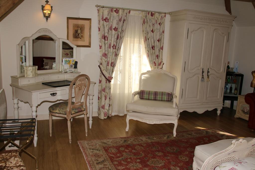 Hostellerie Du Prieure Saint-Prix (Val d'Oise) Exterior foto