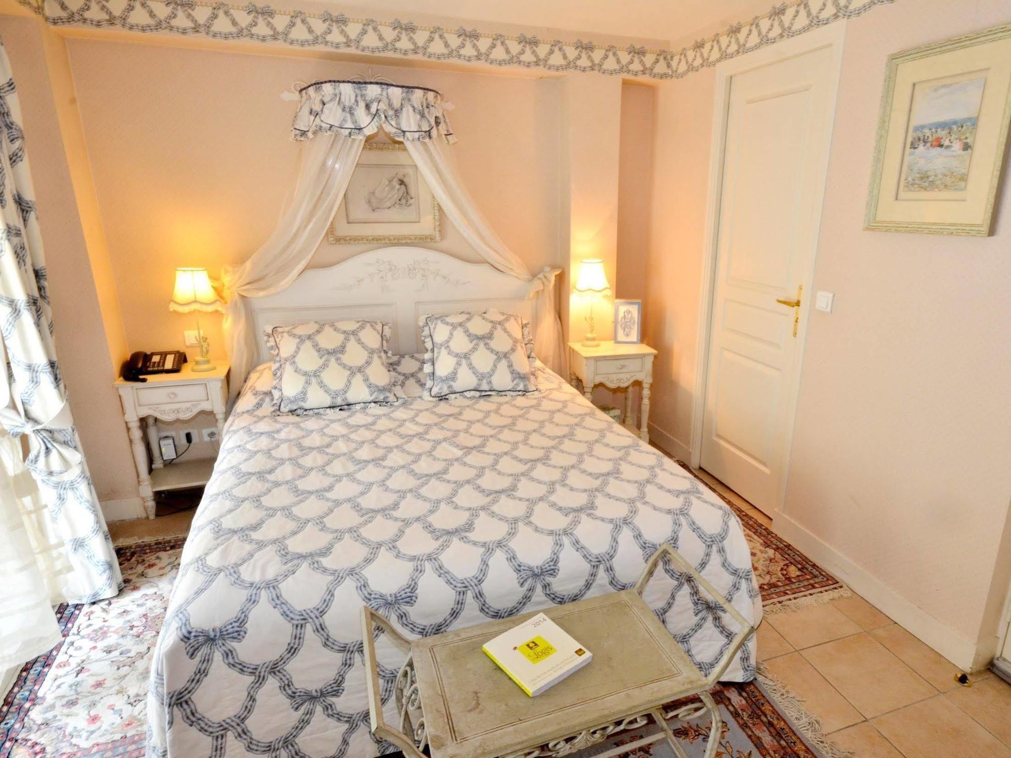 Hostellerie Du Prieure Saint-Prix (Val d'Oise) Exterior foto